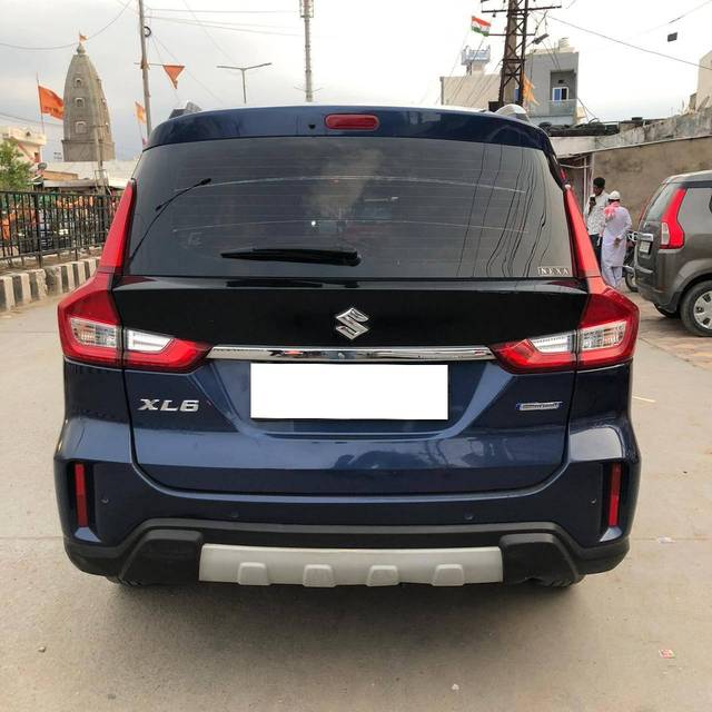 https://images10.gaadi.com/usedcar_image/4304720/original/processed_18a051467cd816b8bf5145de4a1ce6bb.jpg?imwidth=6402