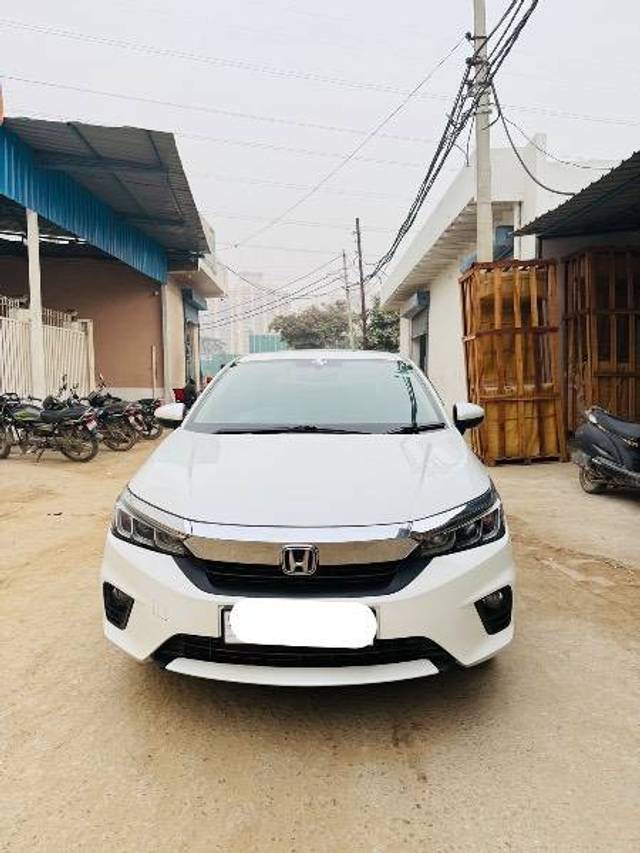 https://images10.gaadi.com/usedcar_image/4304750/original/12956f8b7ca527de7023749404f044be.jpeg?imwidth=6400