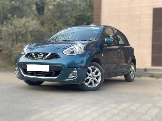 https://images10.gaadi.com/usedcar_image/4304898/original/processed_20f00c6bd0725f9c8144e16c8d2933ee.jpg?imwidth=6402