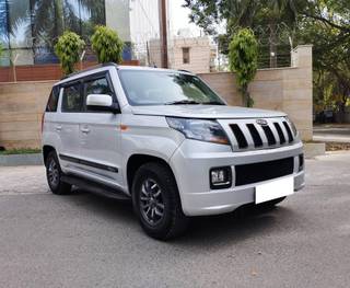 Mahindra TUV 300 2015-2019 Mahindra TUV 300 T10 AMT