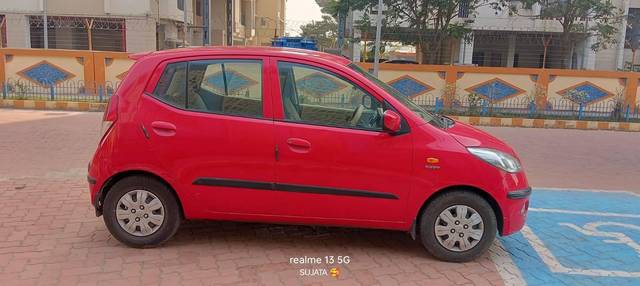 https://images10.gaadi.com/usedcar_image/4304998/original/processed_4cbe380ca84225f73ac385a557202f66.jpg?imwidth=6401