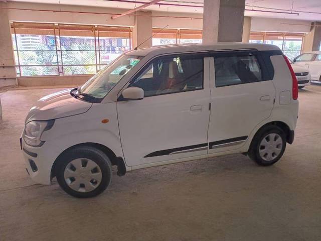 https://images10.gaadi.com/usedcar_image/4305055/original/60eba0ec9af2636b2c0e03d8d59fb26a.jpeg?imwidth=6402