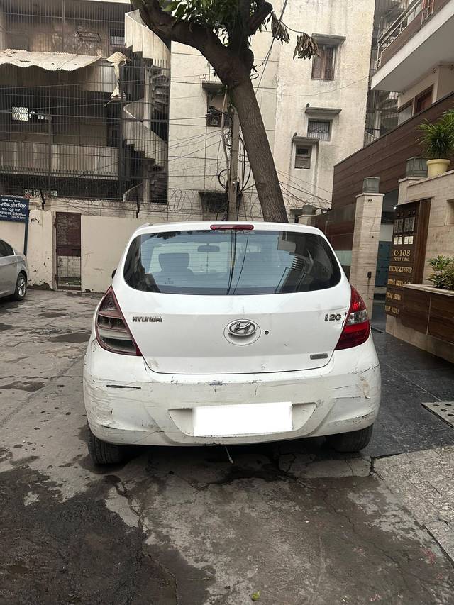 https://images10.gaadi.com/usedcar_image/4305096/original/processed_a18f05284e02e44c1fcf7b13927021dc.jpg?imwidth=6401