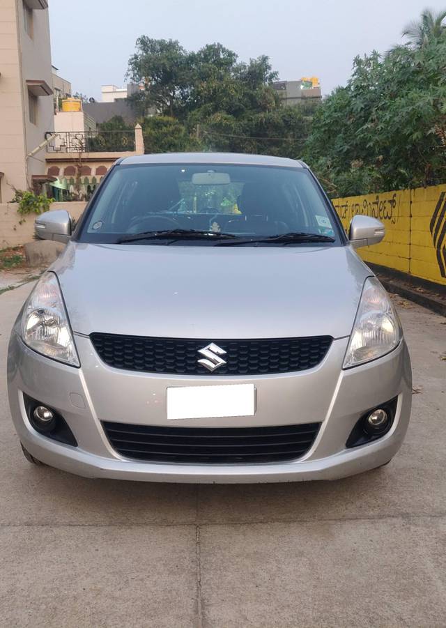 https://images10.gaadi.com/usedcar_image/4305137/original/processed_0a9b0fa96bd77a7a8d29749b5defbc47.jpg?imwidth=6402