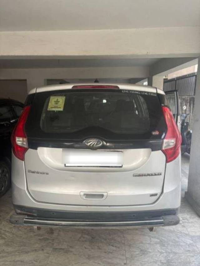 https://images10.gaadi.com/usedcar_image/4305158/original/96fb4134a3174f0b03fce1776fd7d011.jpeg?imwidth=6401