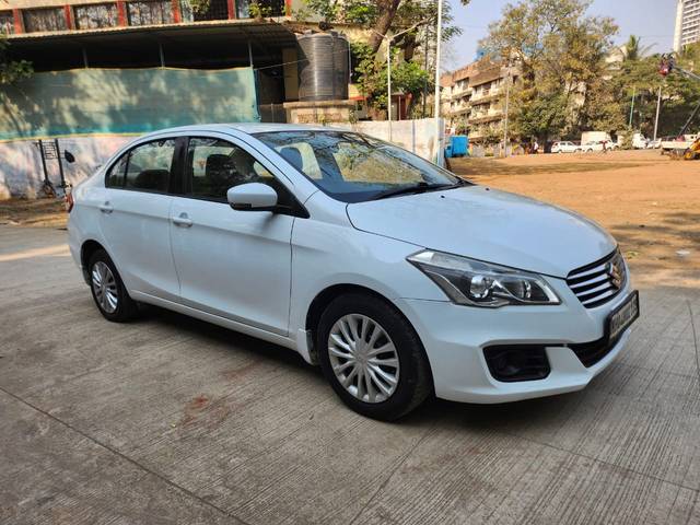 https://images10.gaadi.com/usedcar_image/4305170/original/8424001618024a1296750785ba4e4b09.jpg?imwidth=6400