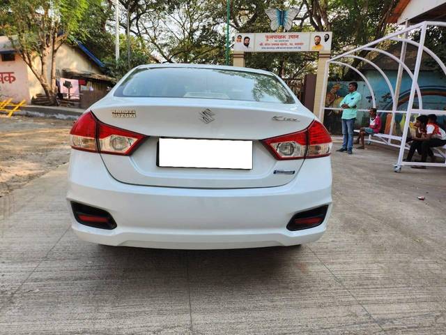 https://images10.gaadi.com/usedcar_image/4305170/original/processed_b7367d5b3e7bc422c003aa0d5ddb6dcc.jpg?imwidth=6401