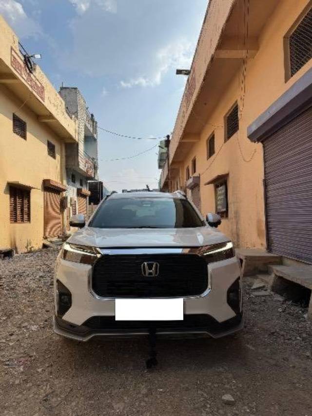 https://images10.gaadi.com/usedcar_image/4305238/original/processed_5a649f34-91a5-4c68-9749-052dd7783356.jpeg?imwidth=6400