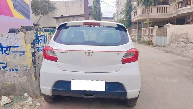 https://images10.gaadi.com/usedcar_image/4305278/original/processed_1eb30d47-1654-4991-99f7-84928595d289.jpeg?imwidth=6401