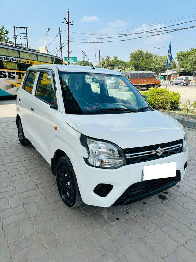 https://images10.gaadi.com/usedcar_image/4305336/original/processed_3fc8a56dad99dc42cf4d07feca734ef5.jpg?imwidth=6400