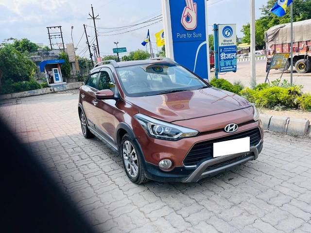 https://images10.gaadi.com/usedcar_image/4305342/original/processed_fab85a92f0cf2f87a15e848ac6b8e5f8.jpg?imwidth=6400