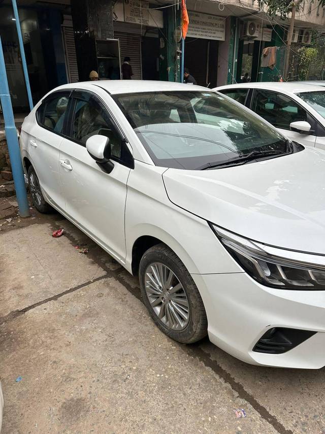 https://images10.gaadi.com/usedcar_image/4305347/original/processed_c45f7661f244390024149df60b955582.jpg?imwidth=6400