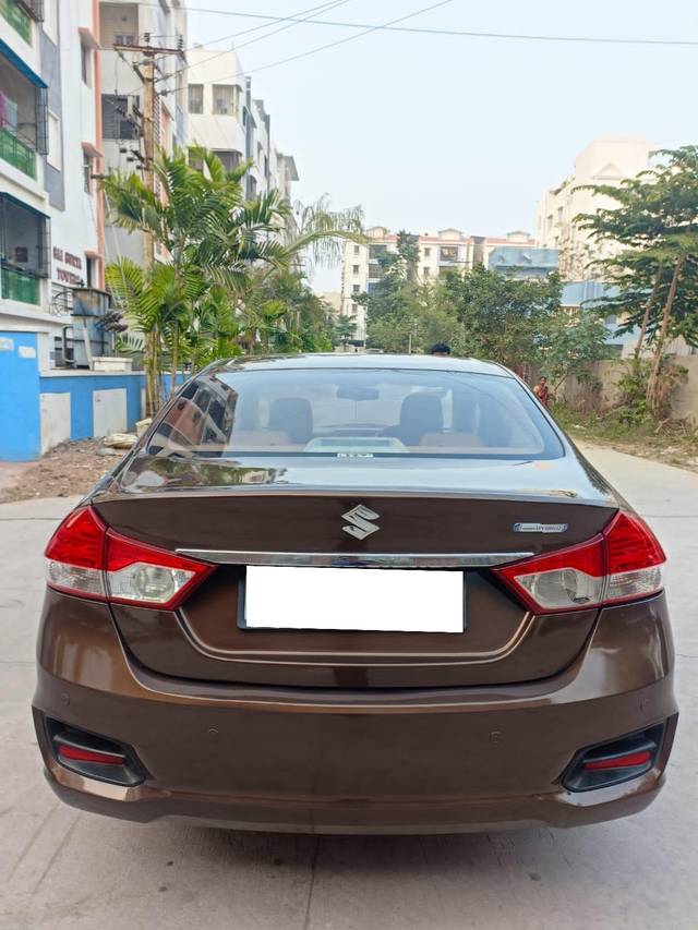 https://images10.gaadi.com/usedcar_image/4305373/original/processed_13060d7c6cfdd72673e4e7d9eb2727ee.jpg?imwidth=6402