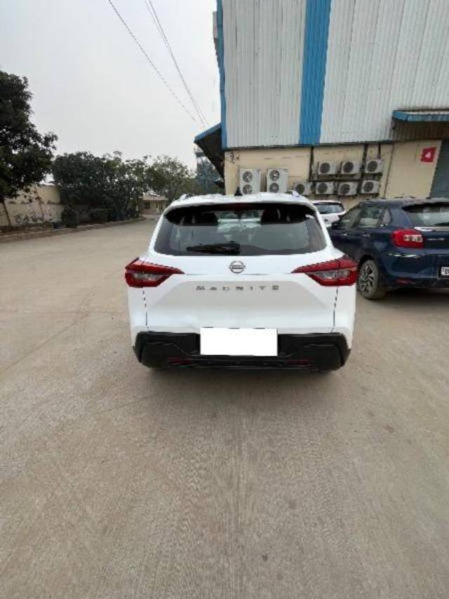 https://images10.gaadi.com/usedcar_image/4305502/original/28dce8c3799f4efffc0599bcb63f3099.jpeg?imwidth=6401