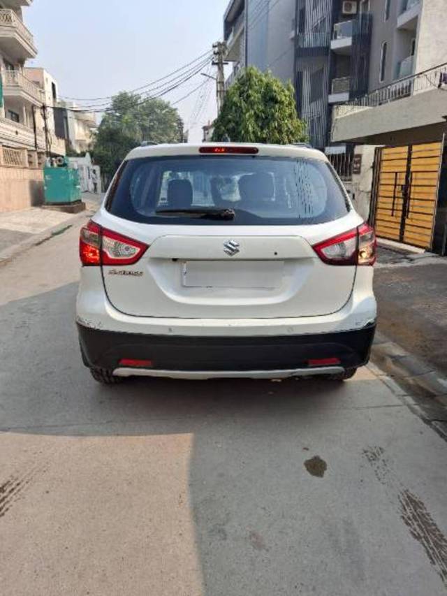 https://images10.gaadi.com/usedcar_image/4305531/original/a905820dad7c0f27aa11bfbbee838e8d.jpg?imwidth=6401