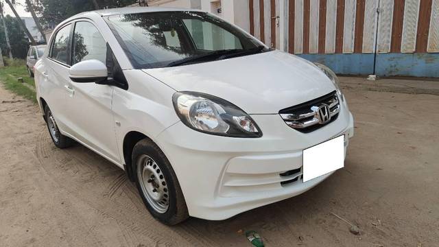 https://images10.gaadi.com/usedcar_image/4305542/original/processed_5a062336-d293-4304-ad8c-54f293c37c19.jpg?imwidth=6400