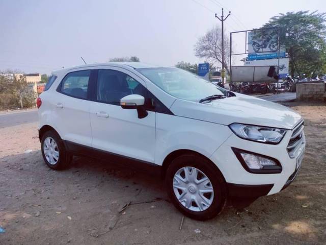 https://images10.gaadi.com/usedcar_image/4305555/original/processed_dc57a803-8696-4b9b-91c3-0c41100c1a8d.jpg?imwidth=6400