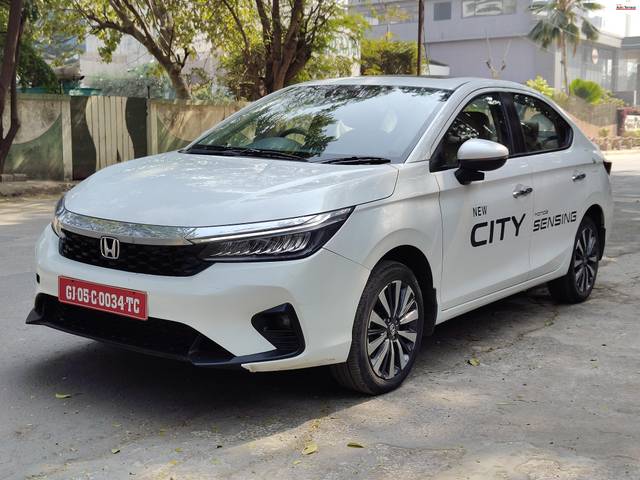 https://images10.gaadi.com/usedcar_image/4305559/original/e137a85e726aa1b58002c423819dbe1c.jpg?imwidth=6400