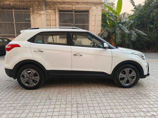 https://images10.gaadi.com/usedcar_image/4305626/original/processed_05bf88485b81b3139c315e770416e48a.jpg?imwidth=6401