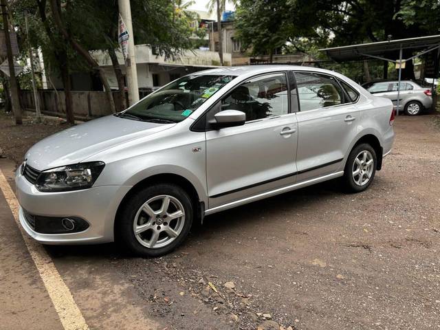 https://images10.gaadi.com/usedcar_image/4305708/original/processed_d298dd83ed865b70497b9627e9d1e646.jpg?imwidth=6400