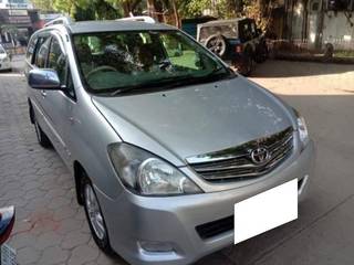 Toyota Innova 2009-2012 Toyota Innova 2.5 VX 7 STR