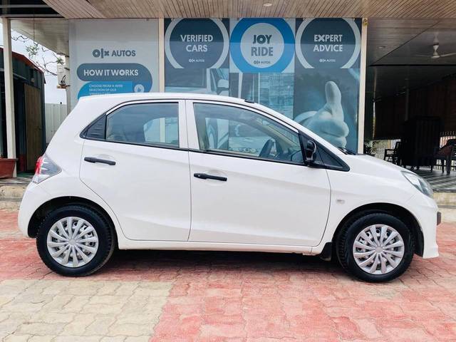 https://images10.gaadi.com/usedcar_image/4305743/original/processed_2e1486cc20151cc007b846e929a31805.jpg?imwidth=6401