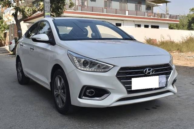 https://images10.gaadi.com/usedcar_image/4305792/original/processed_22a61d614ff1747d79b7cf9bd4861f3d.jpg?imwidth=6400