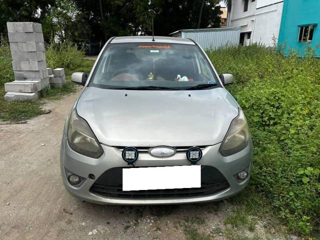 https://images10.gaadi.com/usedcar_image/4305795/original/processed_cec03421-e26c-4b57-8281-f97f9b35736b.jpg?imwidth=6402