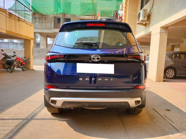 https://images10.gaadi.com/usedcar_image/4305899/original/processed_e44a5343cdf1f13571dec3e80e17e426.jpg?imwidth=6402