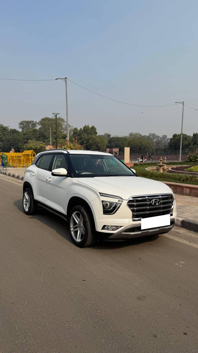 https://images10.gaadi.com/usedcar_image/4305919/original/processed_7d7279ac109350714f844a5d7684e32b.jpg?imwidth=6400