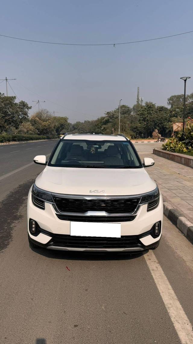 https://images10.gaadi.com/usedcar_image/4305927/original/processed_29a1ceedeb5683e73421e5624945ea60.jpg?imwidth=6402