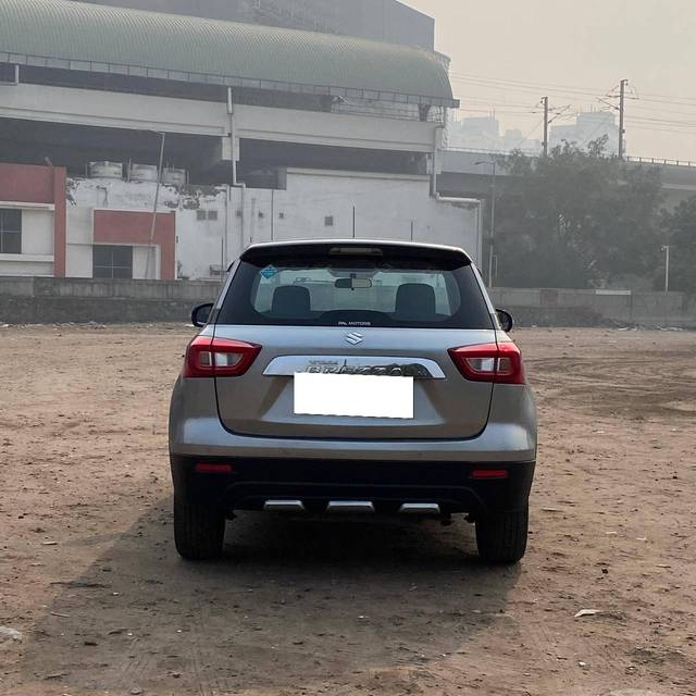 https://images10.gaadi.com/usedcar_image/4305938/original/processed_0ff2b3028d6c0e1206c8c52a826e2529.jpg?imwidth=6402