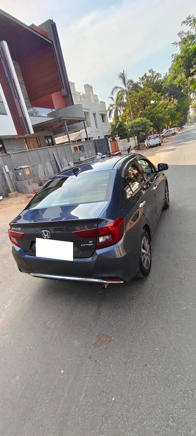 https://images10.gaadi.com/usedcar_image/4305970/original/processed_6a4676e62ca893cd70ee0dac1aca5908.jpg?imwidth=6402