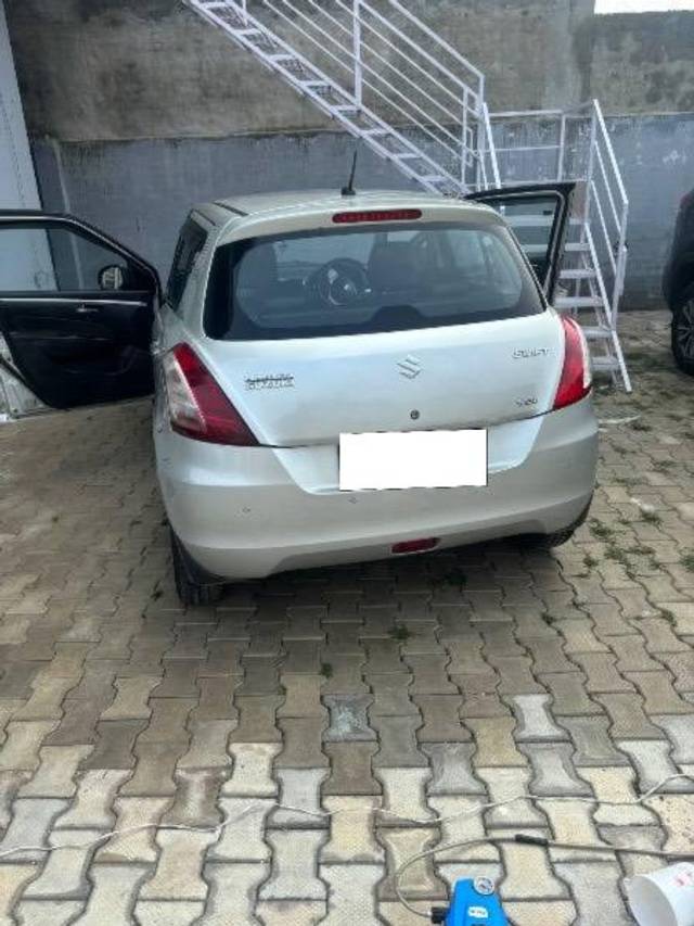 https://images10.gaadi.com/usedcar_image/4306019/original/processed_8ac32046-3ecc-4889-be0e-35dbbedddf1a.jpg?imwidth=6401