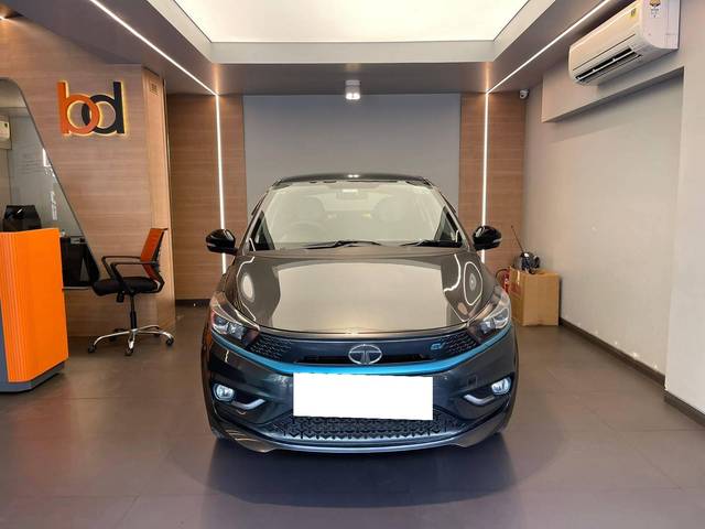 https://images10.gaadi.com/usedcar_image/4306068/original/processed_4d7ff8e0daccc614be3c862ccb54ab2b.jpeg?imwidth=6400