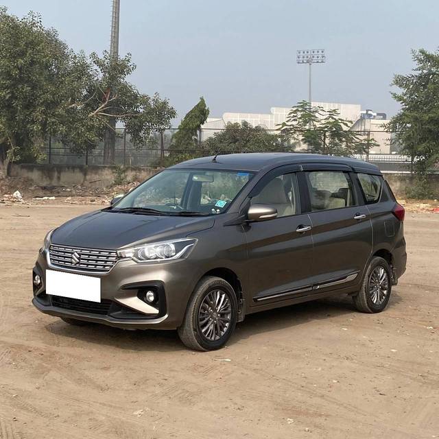 https://images10.gaadi.com/usedcar_image/4306093/original/processed_8f49f0dca1ccca500e7d9ee7fb32846b.jpg?imwidth=6400