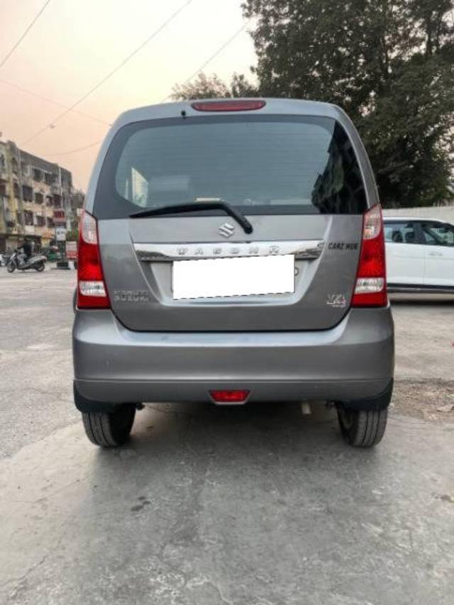 https://images10.gaadi.com/usedcar_image/4306096/original/processed_9f6b561f-4bc2-4a75-a2ff-c0bc19ef5c41.jpeg?imwidth=6401