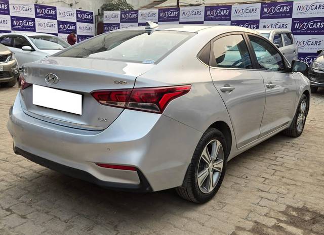 https://images10.gaadi.com/usedcar_image/4306135/original/processed_23aaa98f309b345ad49293649813f425.jpg?imwidth=6401