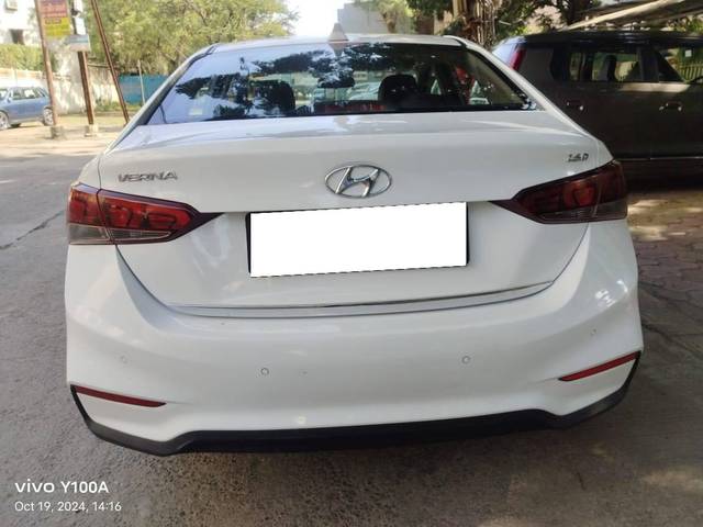 https://images10.gaadi.com/usedcar_image/4306164/original/processed_6a5e24cfffca512201c50628e2803e63.jpg?imwidth=6402