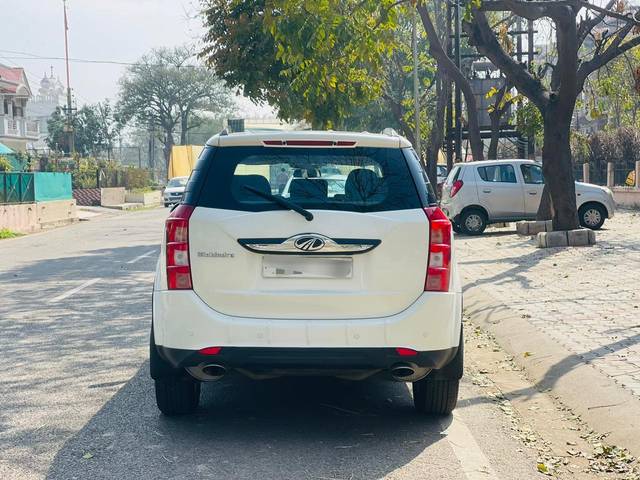 https://images10.gaadi.com/usedcar_image/4306203/original/processed_5ec4b698297cab709d7ddf386e235581.jpg?imwidth=6402