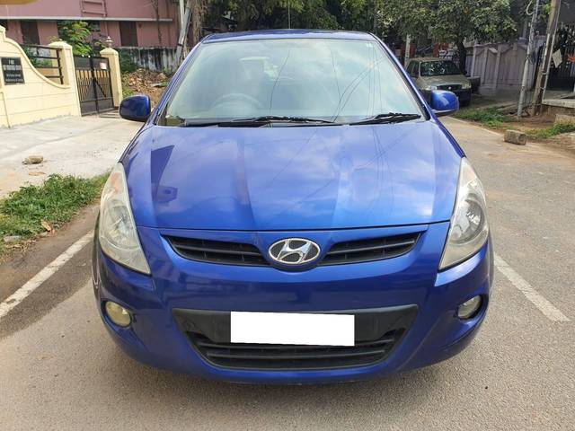 https://images10.gaadi.com/usedcar_image/4306218/original/processed_35c473507f9cdf2de2189e4e6f9f2142.jpg?imwidth=6402