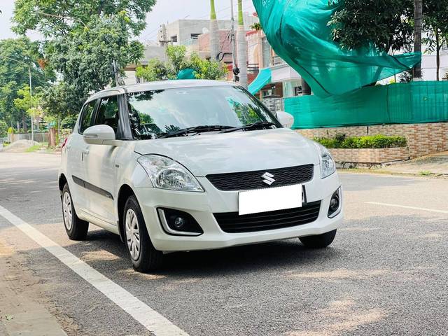 https://images10.gaadi.com/usedcar_image/4306230/original/processed_31bc991fbd7f2f146da6e11bfe3a2530.jpg?imwidth=6400