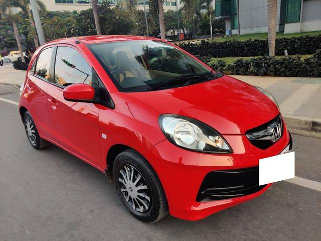 https://images10.gaadi.com/usedcar_image/4306264/original/processed_b43a6286ca8fafe3bff7e5c74227049a.jpg?imwidth=6400