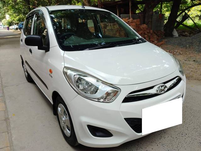 https://images10.gaadi.com/usedcar_image/4306316/original/processed_0b77e75dc8c8ad476b09ba1918a44624.jpg?imwidth=6400