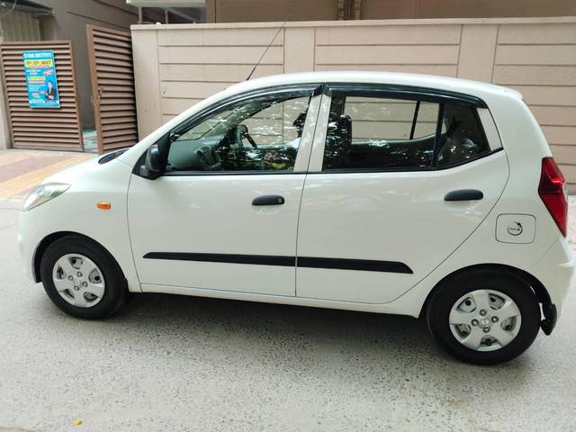 https://images10.gaadi.com/usedcar_image/4306316/original/processed_24aa4c2f2d9f8b6dcadcc60deb0b500f.jpg?imwidth=6402