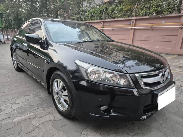 https://images10.gaadi.com/usedcar_image/4306368/original/processed_b3991f3f614920811c309b4921f28c60.jpg?imwidth=6400