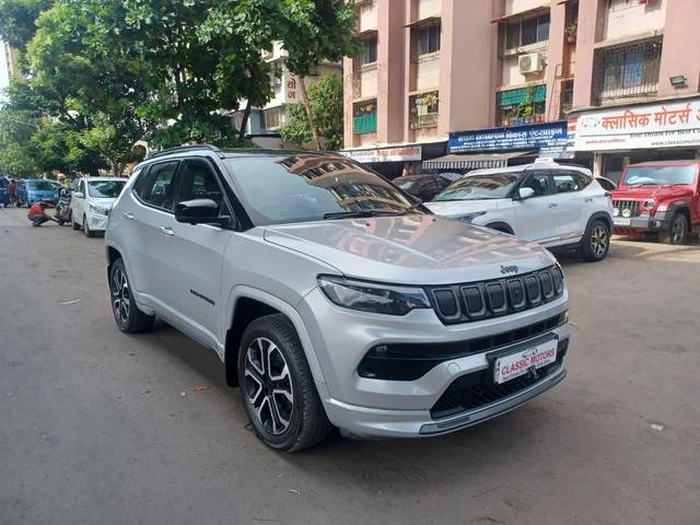 https://images10.gaadi.com/usedcar_image/4306423/original/processed_946e89688c249ecdd3a919d9c4e916fb.jpg?imwidth=6400