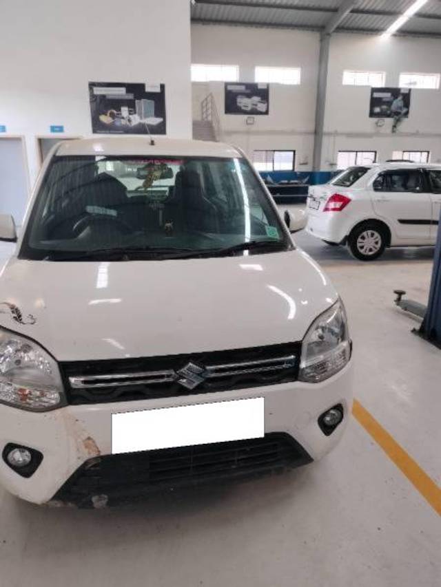 https://images10.gaadi.com/usedcar_image/4306448/original/processed_23aff29e-3cc8-40b2-8715-39d5eeac6e86.jpg?imwidth=6400