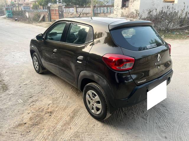 https://images10.gaadi.com/usedcar_image/4306472/original/processed_24f45b6a2ea3b734586080e8f8b49b9b.jpg?imwidth=6401