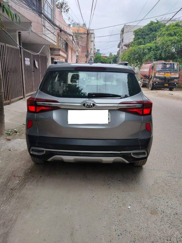 https://images10.gaadi.com/usedcar_image/4306507/original/processed_47d6d20c750a1ffba9f308954c5ab8c2.jpg?imwidth=6401